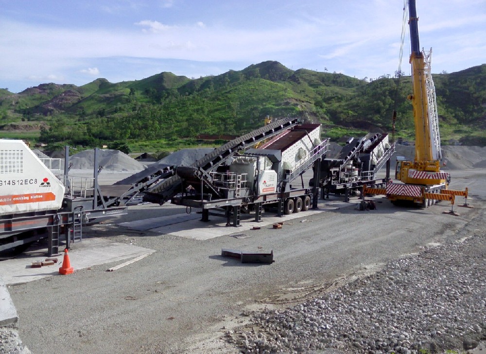 Tuobao machinery sent to the site of impact sand making machine in Laos